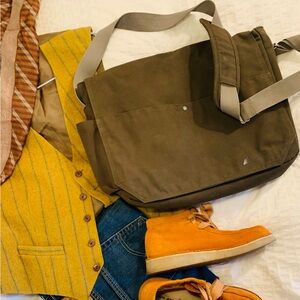 MEC Laptop Messenger Bag | Sac ordinateur de navetteur résistant à l’eau